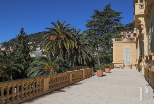 A garden flat in the former Grand Hotel orangery in Grasse, the world's perfume capital - photo  n°4